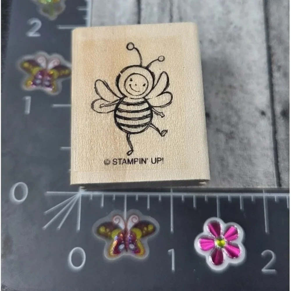 Stampin' Up! Bumble Bee Happy Dancing Rubber Stamp Wood #E119